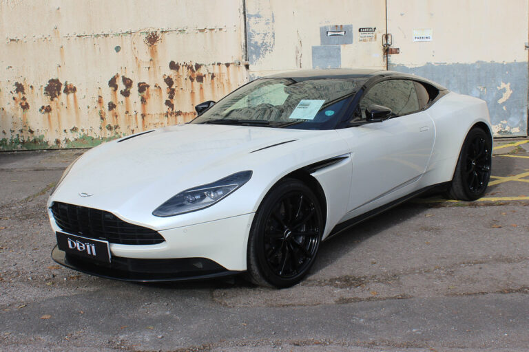 Aston Martin DB9 – dane techniczne i opinie