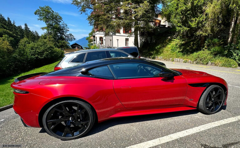 Aston Martin Vanquish – dane techniczne i opinie