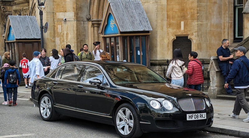Bentley Flying Spur - dane techniczne i opinie