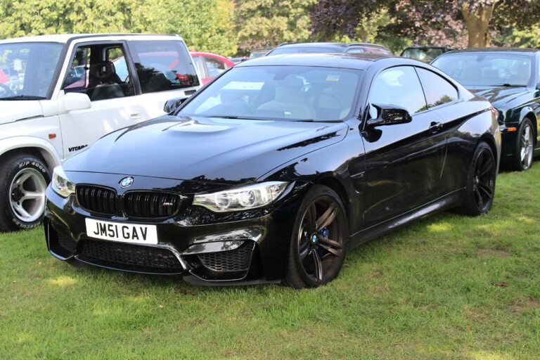 BMW M4 – dane techniczne i opinie