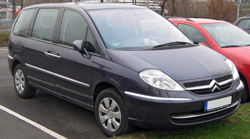 Citroen C8 - dane techniczne i opinie
