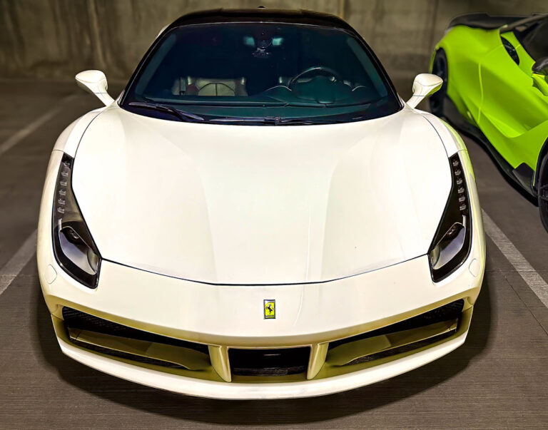 Ferrari F8 – dane techniczne i opinie