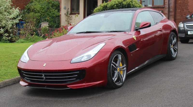 Ferrari FF - dane techniczne i opinie