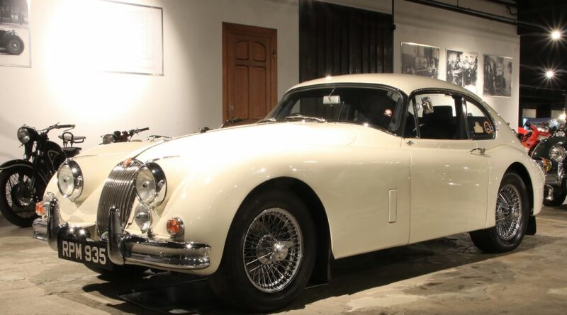 Jaguar XK - dane techniczne i opinie