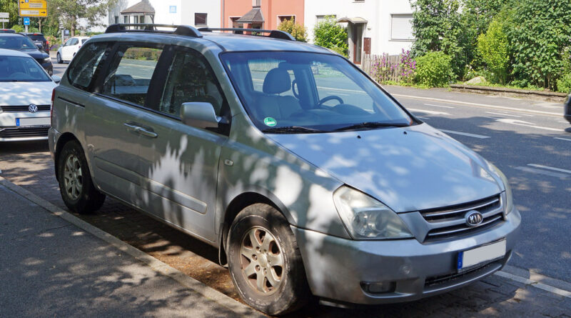 Kia Carnival - dane techniczne i opinie