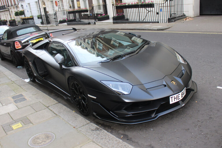 Lamborghini Aventador – dane techniczne i opinie