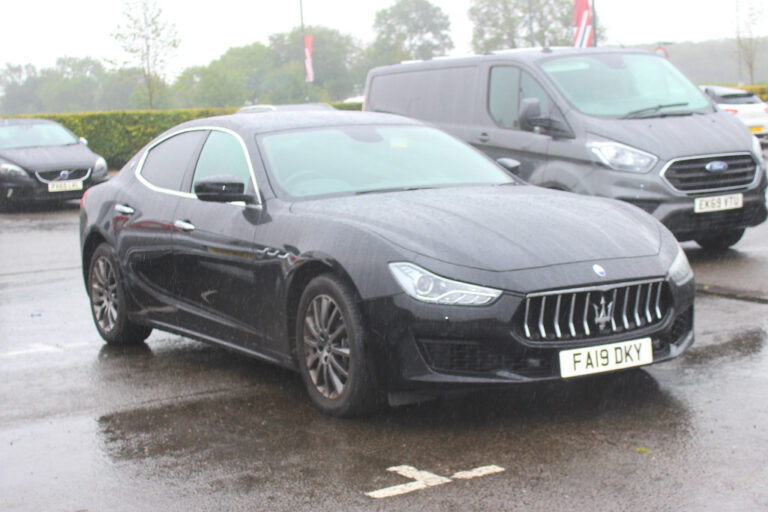 Maserati Levante – dane techniczne i opinie