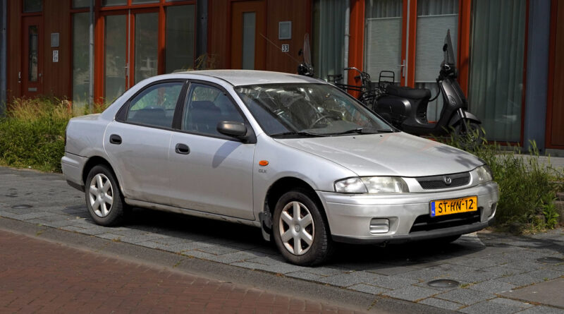 Mazda 323 - dane techniczne i opinie