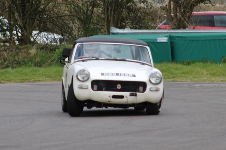 MG 5 – dane techniczne i opinie