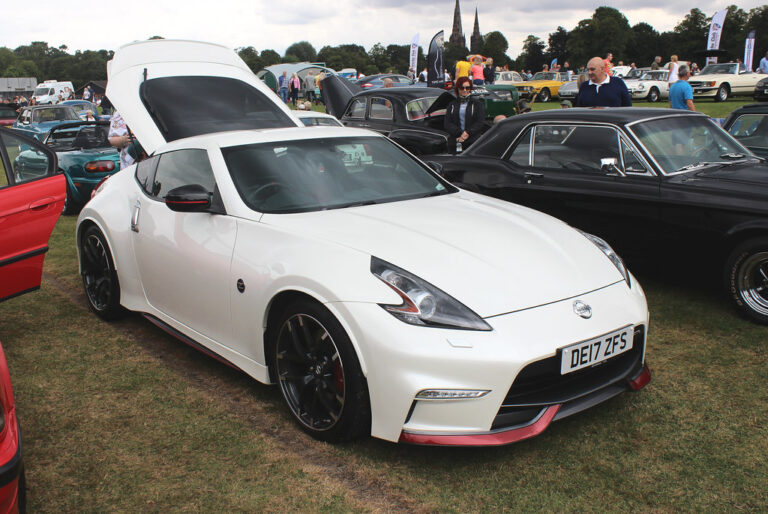 Nissan 370Z – dane techniczne i opinie