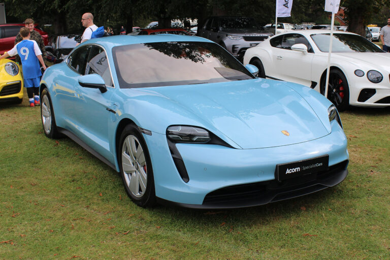 Porsche Taycan – dane techniczne i opinie