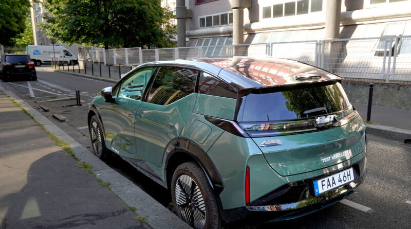 Tesla Model X - dane techniczne i opinie