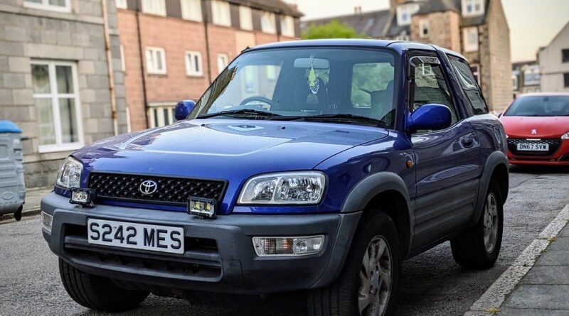 Toyota RAV4 - dane techniczne i opinie