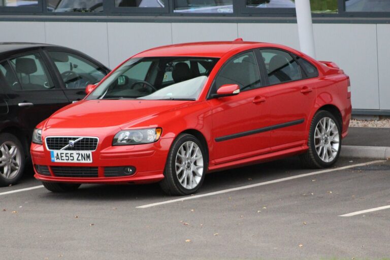 Volvo S40 – dane techniczne i opinie