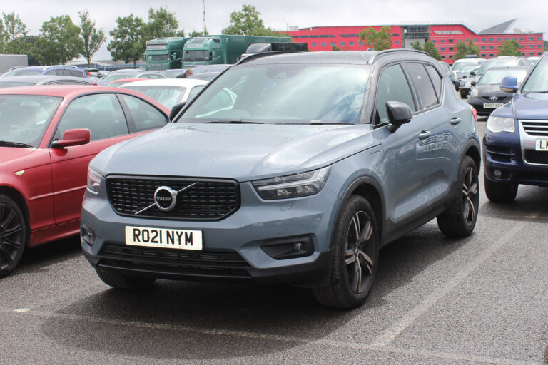Volvo XC40 – dane techniczne i opinie