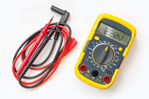 Jak sprawdzić czujnik Halla multimetrem i zinterpretować wyniki