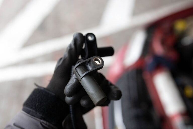 Uszkodzony czujnik położenia wału – najczęstsze objawy i sposoby potwierdzenia usterki